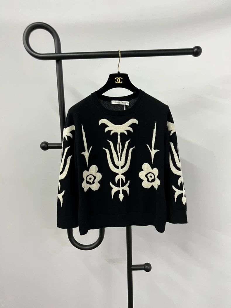 Dior Dior Cashmere patterned black and white stitching knitted Size M / US 6-8 / IT 42-44 - 1 Thumbnail