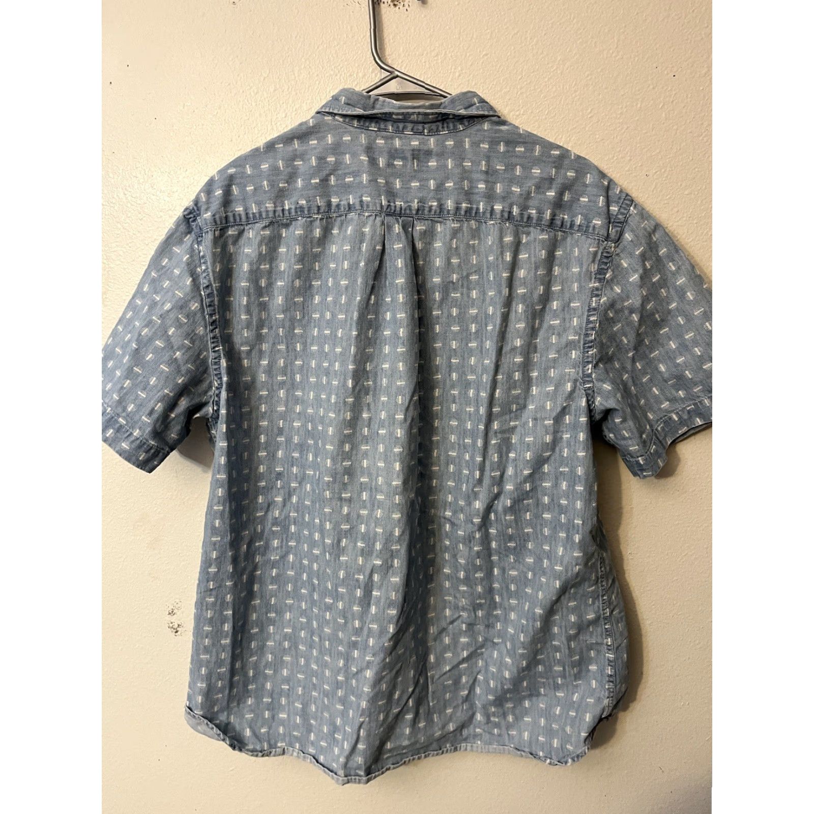 Old Navy OLD NAVY Button-Up Denim Shirt XL Men Blue Geometric Short Sleeve Relaxed Fit Button-Down Casual 90s Vintage Apparel Size US XL / EU 56 / 4 - 2 Thumbnail