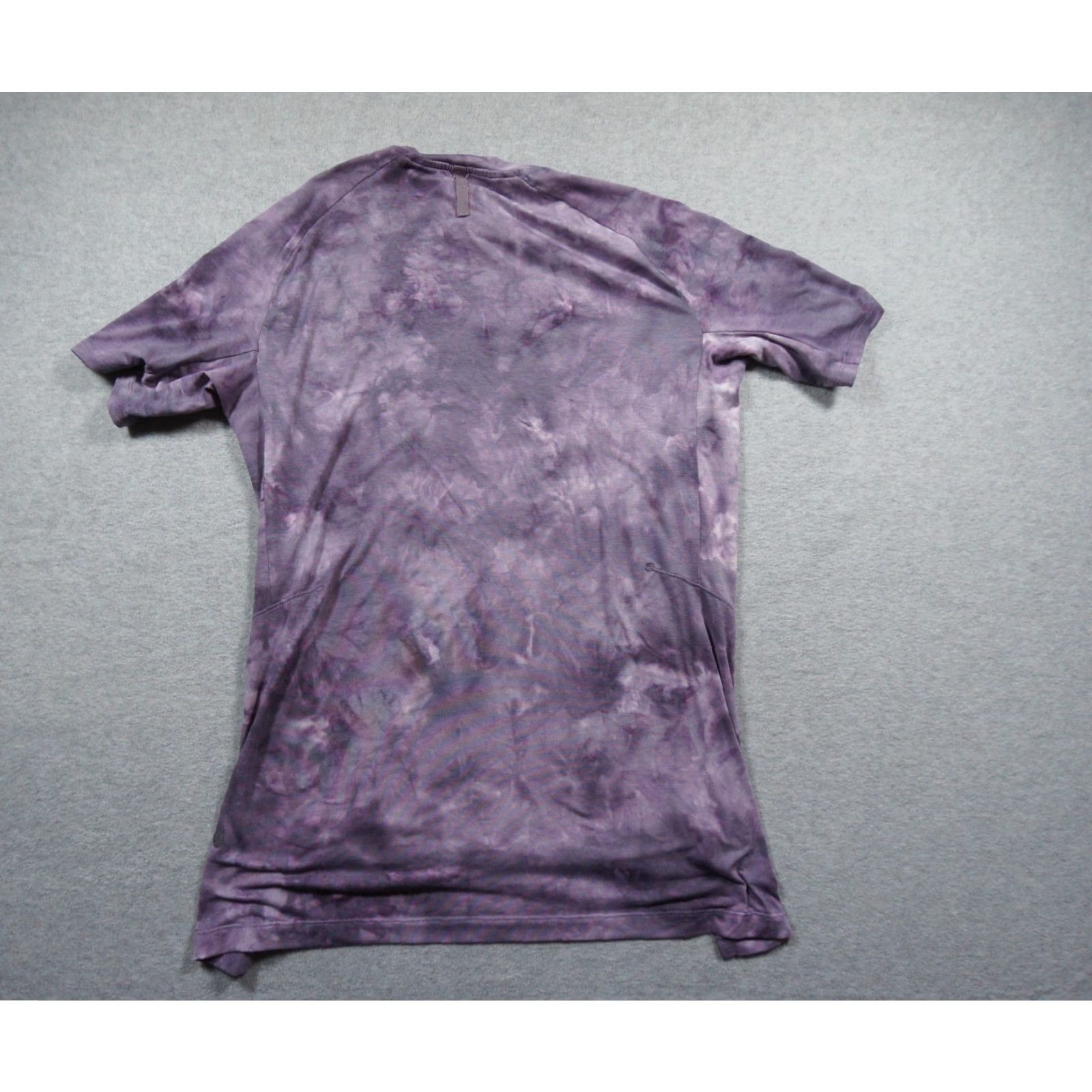 Lululemon Lululemon Shirt Mens Small Purple Agile Activewear Workout Gym Training Dye Size US S / EU 44-46 / 1 - 5 Thumbnail