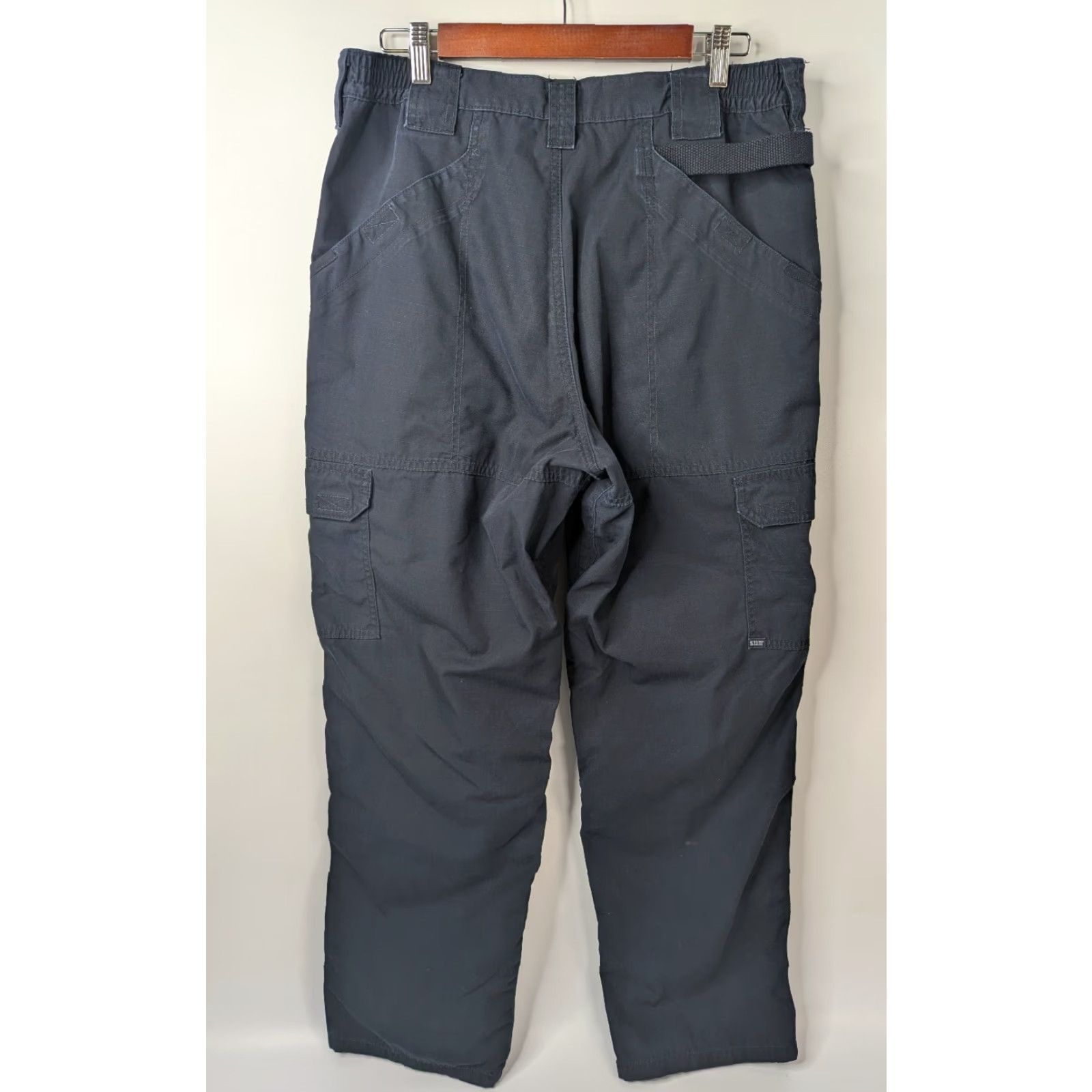 Vintage 5.11 Tactical Taclite Pro Pants Cargo Pocket Navy 36W x 32L Men Regular 5.11 Taclite Pro Pants Size US 36 / EU 52 - 4 Thumbnail