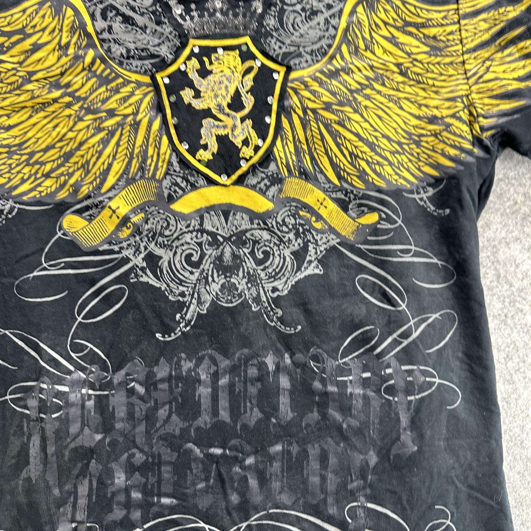 Vintage VINTAGE Hereditary Chivalry Shirt Mens L Black Yellow Lion Crest Graphic Tee Wings Adult Large Black Size US L / EU 52-54 / 3 - 7 Thumbnail
