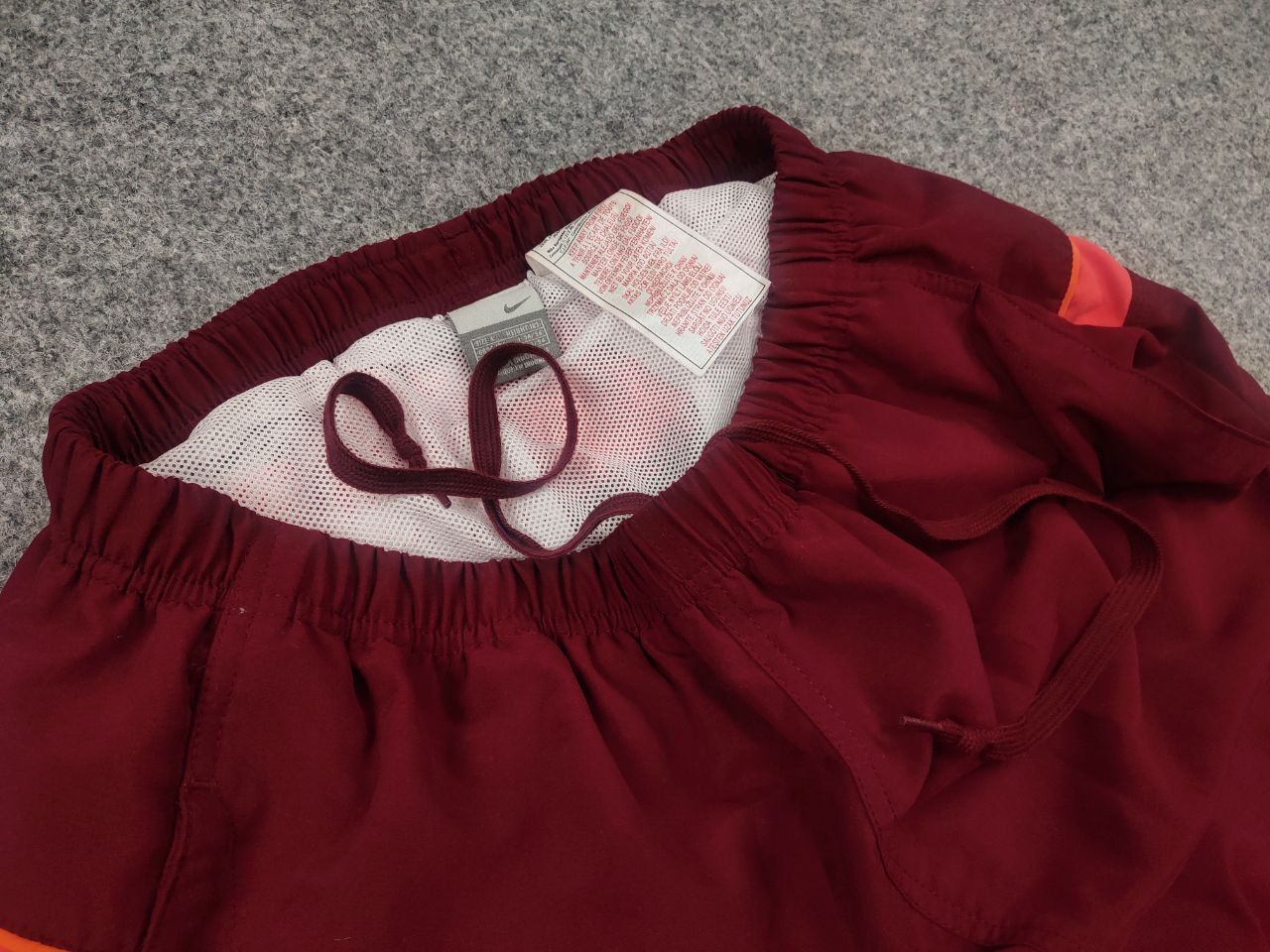 Nike Vintage Nike casual shorts with pockets matte red Y2K Style Size US 34 / EU 50 - 5 Thumbnail