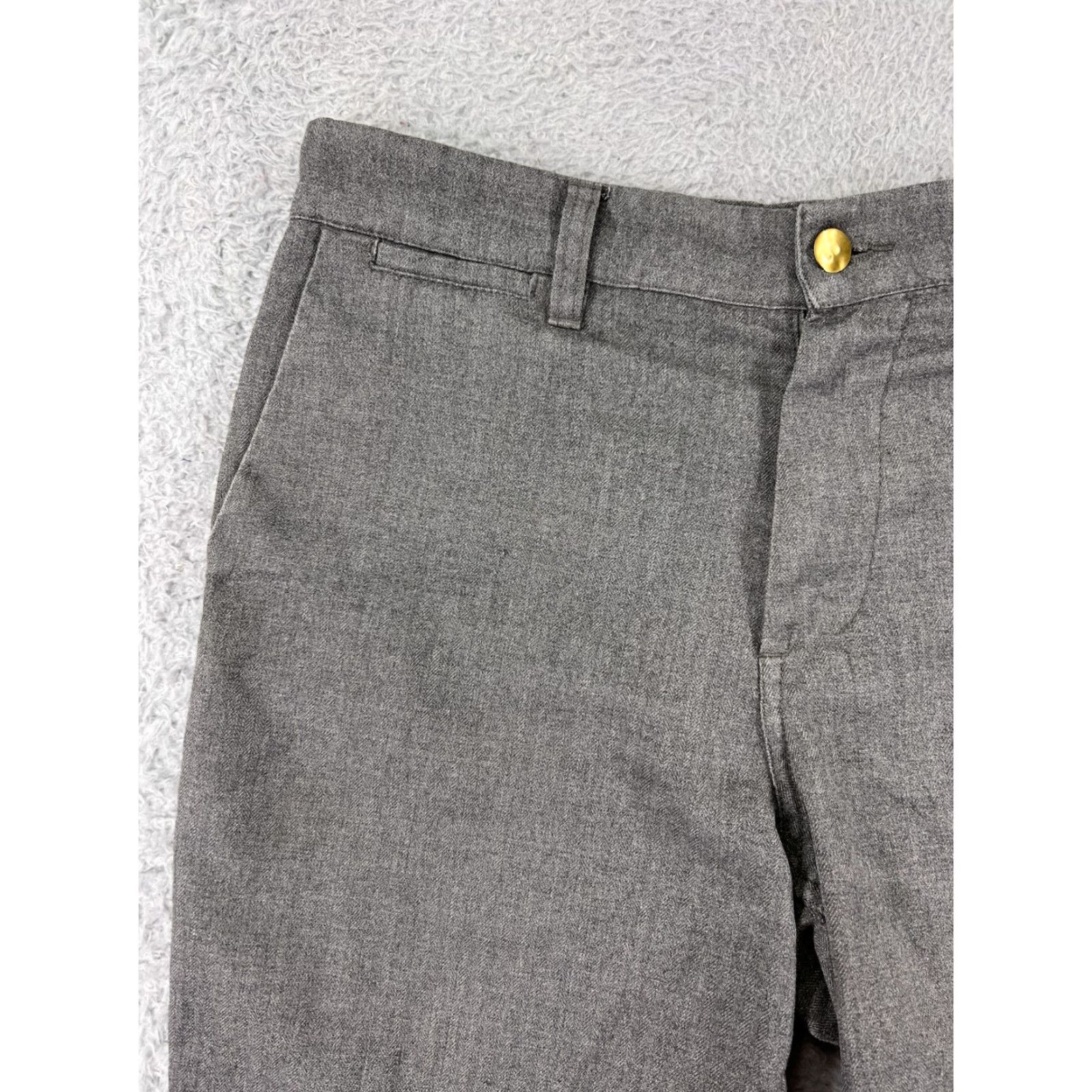 Vintage DC Shoes Shorts Mens 30 Gray Herringbone Twill Polyester Blend Skate Skateboard Size US 30 / EU 46 - 7 Thumbnail