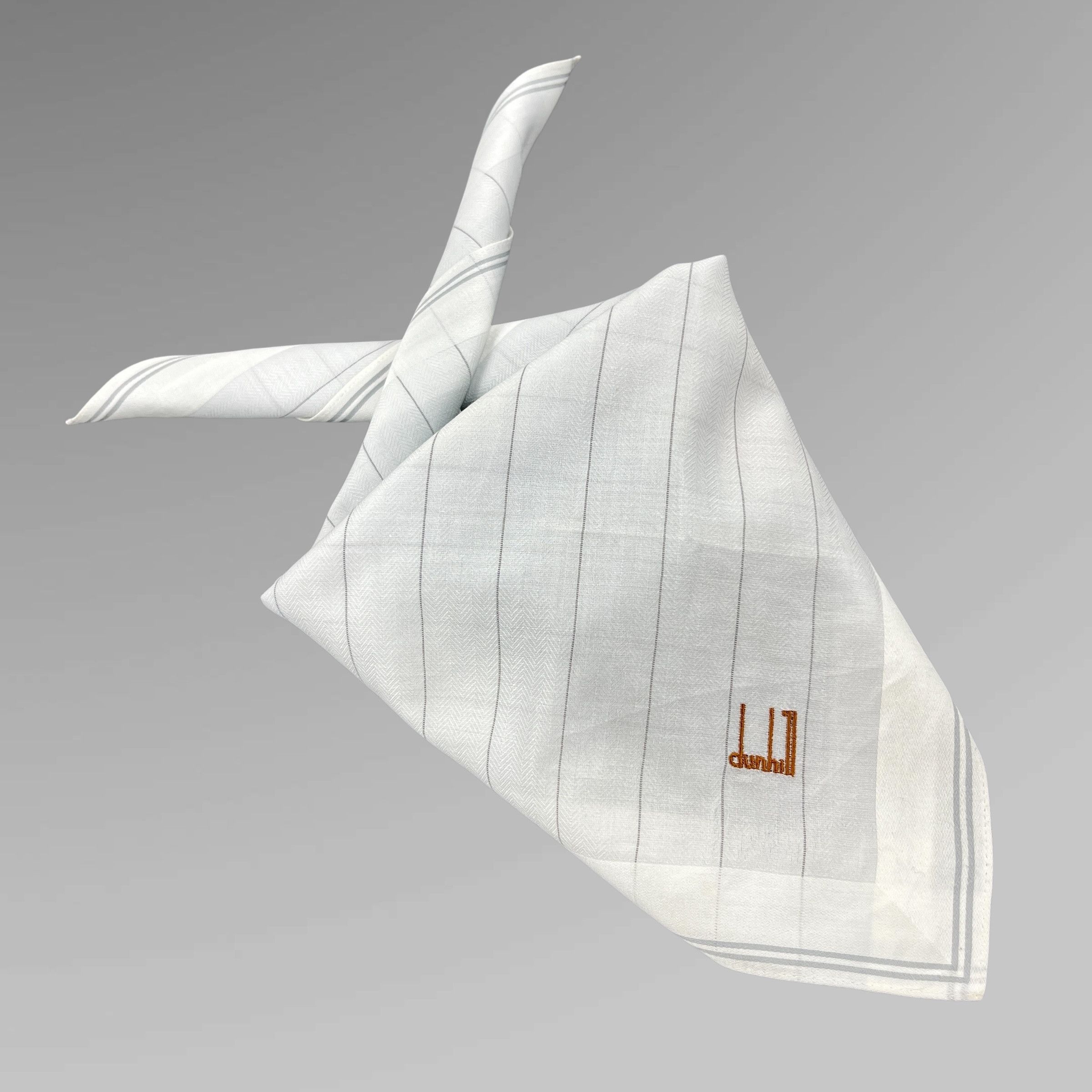 Vintage Vintage Dunhill Handkerchief / Bandana / Neckerchief B240 Size ONE SIZE - 1 Thumbnail