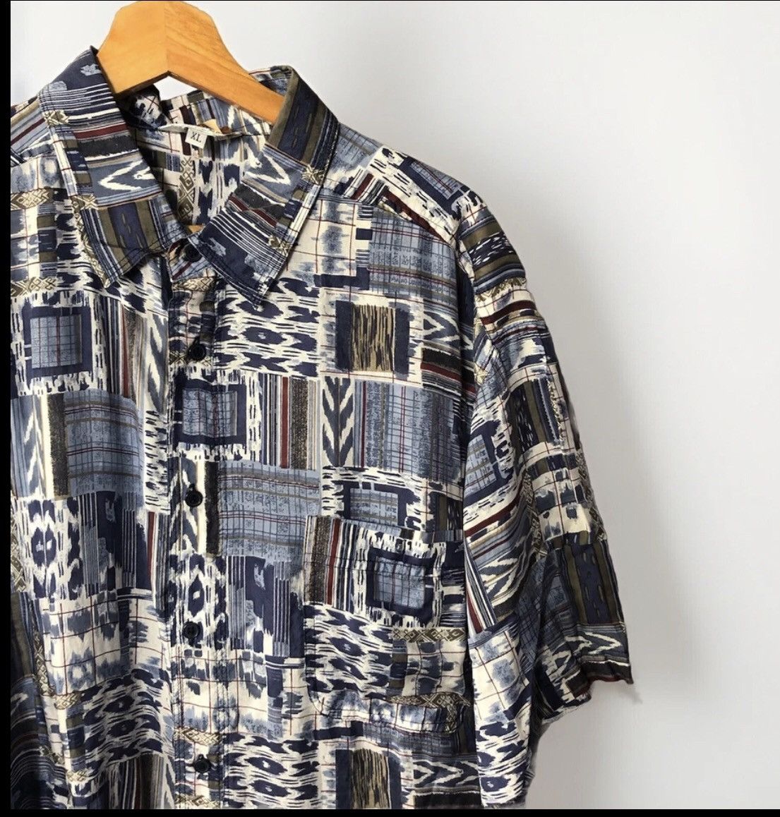 Vintage Silk Shirt | Unique Abstract Print | Men’s Short Sleeve XL Size US XL / EU 56 / 4 - 1 Thumbnail