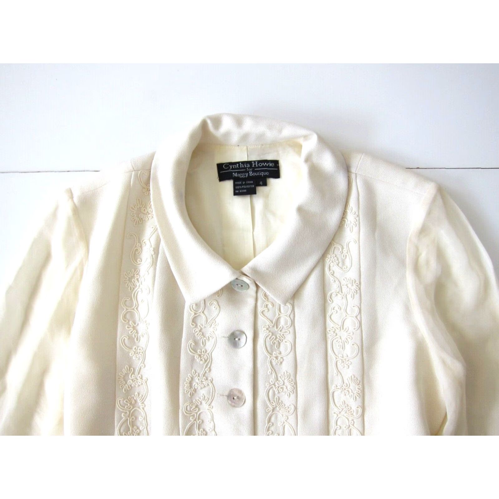 Vintage VINTAGE Cynthia Howie Maggy Boutique Shirt Dress 4/S Ivory Lace Embroidered Button Down Midi Shirt Dress Womens Size S / US 4 / IT 40 - 5 Thumbnail