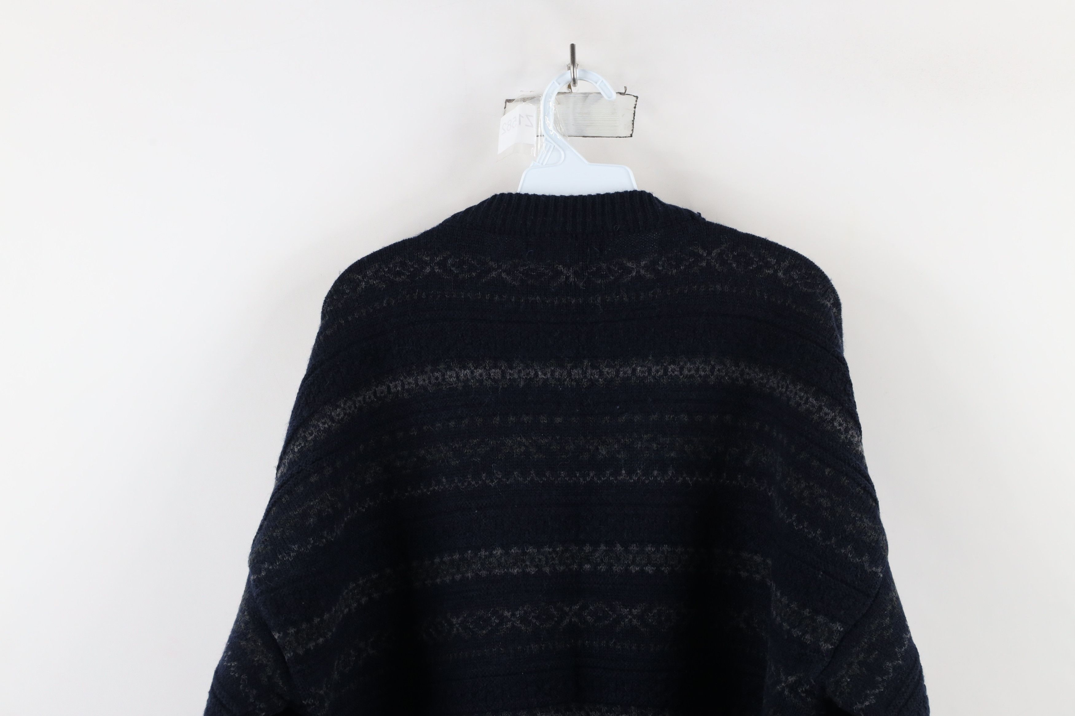 Vintage Vintage 90s Streetwear Knit Fair Isle V-Neck Sweater Blue Size US XXL / EU 58 / 5 - 10 Thumbnail