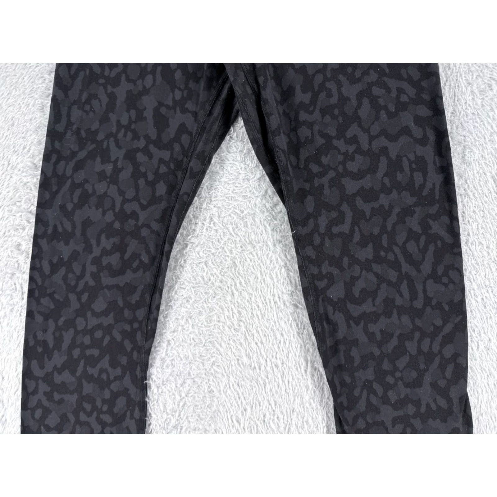 Lululemon Lululemon Align Cropped Pants Women 8 Gray Black Camo 21" Inseam Yoga Cross-Training Athleisure — Ladies Regular Size Type Size 30" / US 8 / IT 44 - 3 Thumbnail