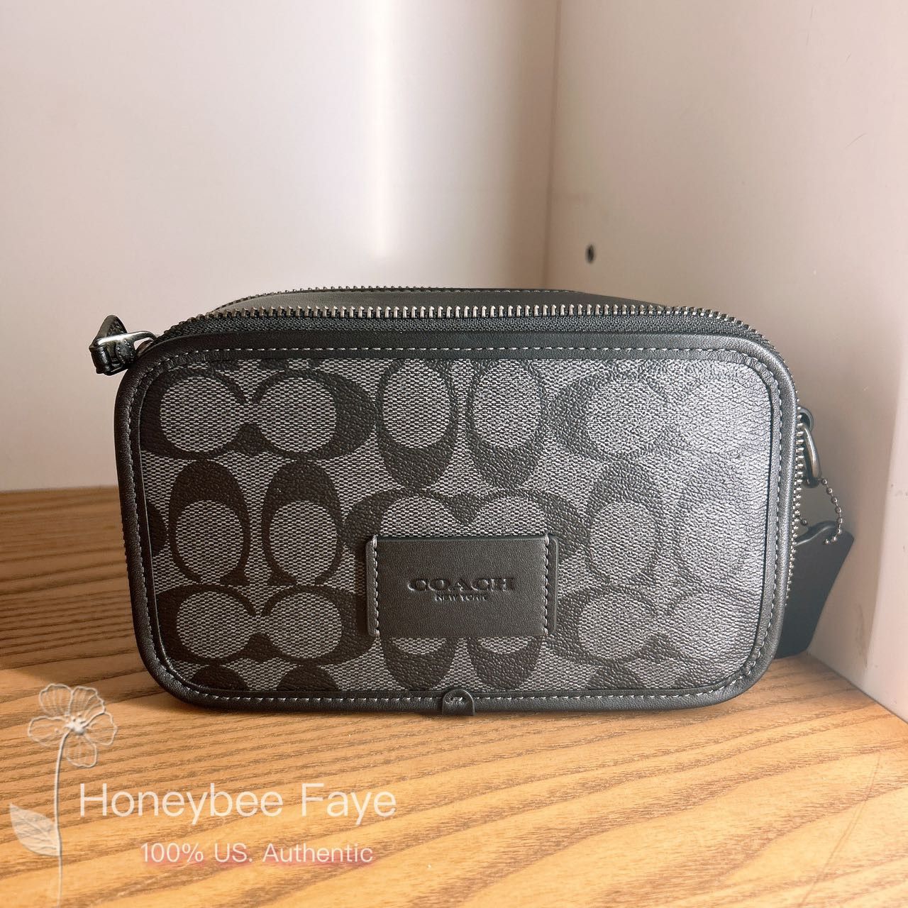 Outlet Nwt coach crossbody