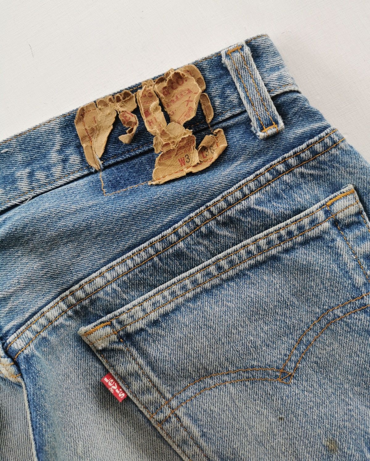 Levi's 90s Vintage Levis 501 Paint Splash Distressed Jeans Size US 32 / EU 48 - 9 Thumbnail