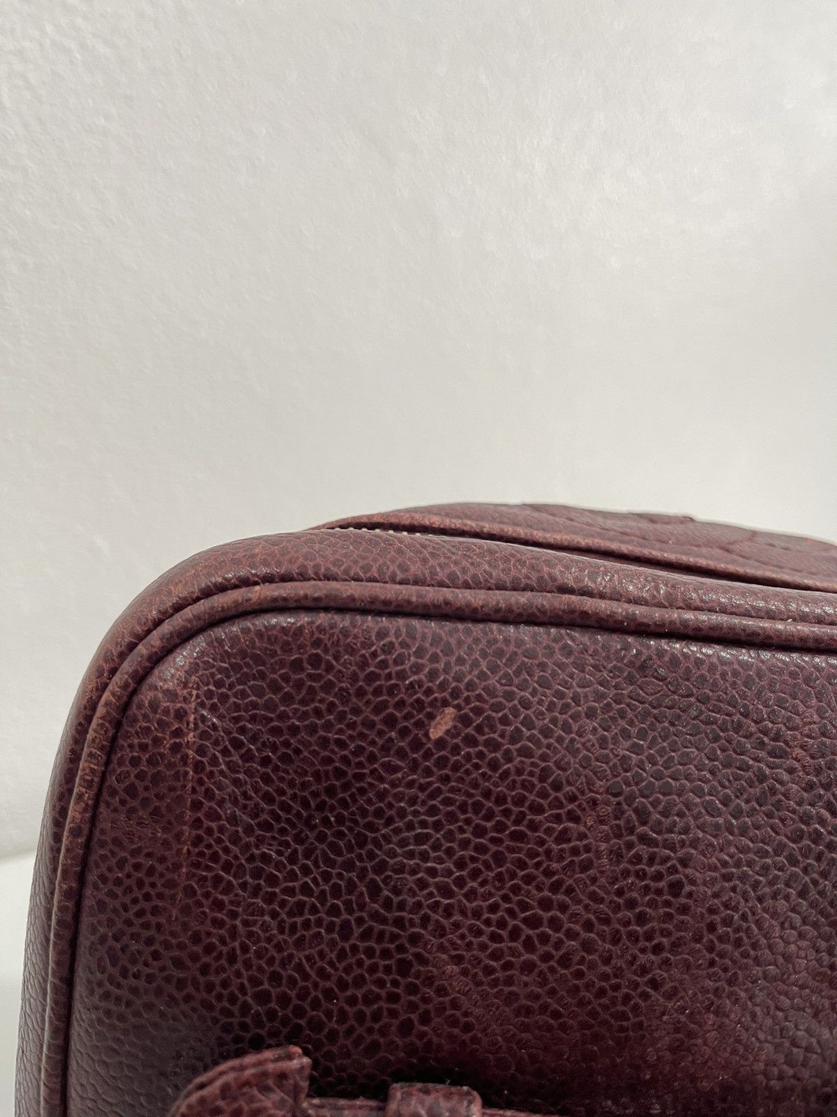 Chanel VINTAGE CHANEL CAVIAR LEATHER CASE COSMETIC BAG Size ONE SIZE - 7 Thumbnail