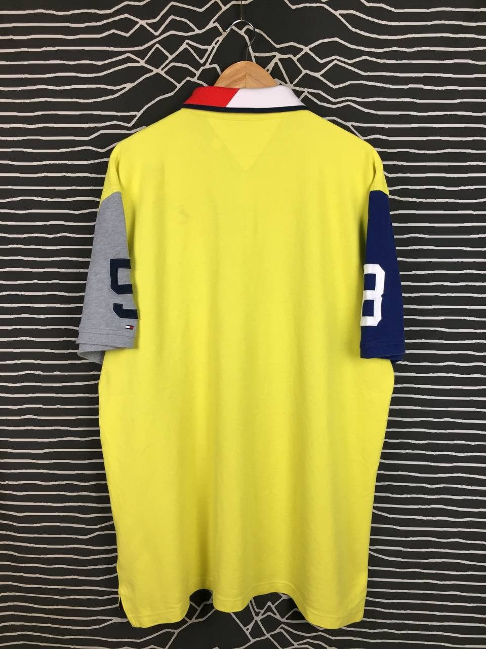 Tommy Hilfiger Tommy Hilfiger Colorblock Spell Out Logo Polo Shirt Size US XXL / EU 58 / 5 - 8 Thumbnail