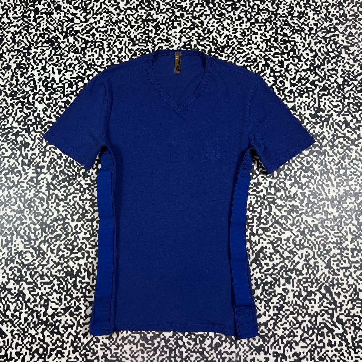 John Galliano Vintage Y2K John Galliano Luxury Casual V Neck T-shirt Size US M / EU 48-50 / 2 - 2 Thumbnail