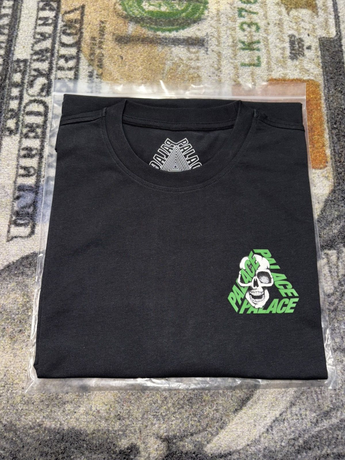 Palace Palace P3 Skull Tri Ferg T-Shirt Size US L / EU 52-54 / 3 - 1 Thumbnail