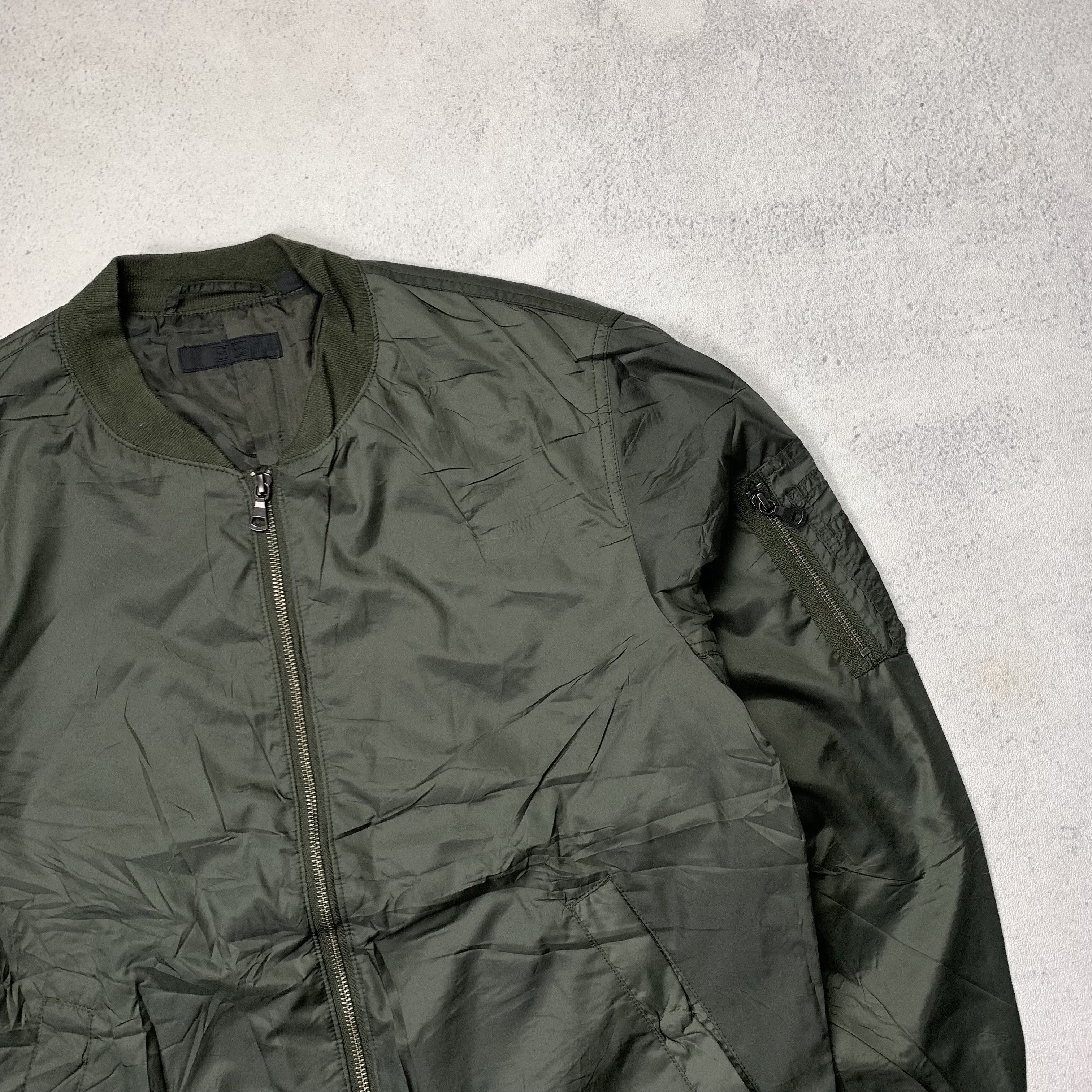 Uniqlo Uniqlo Bomber Jacket Size US M / EU 48-50 / 2 - 2 Thumbnail
