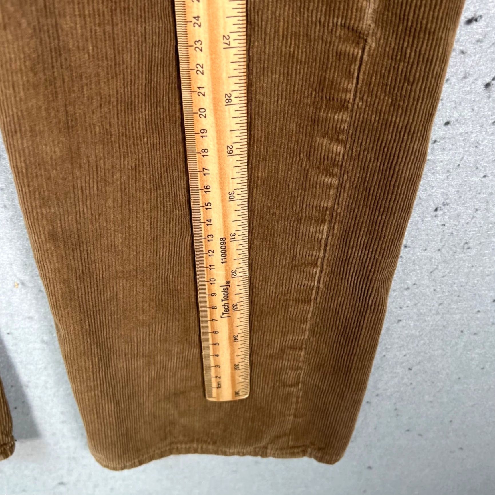 J.Crew J.CREW Slim Straight Corduroy Pants Brown 100% Cotton Mens 33 x 28 Vintage Front Flat Front 5-Pocket Chino Size US 33 - 6 Thumbnail