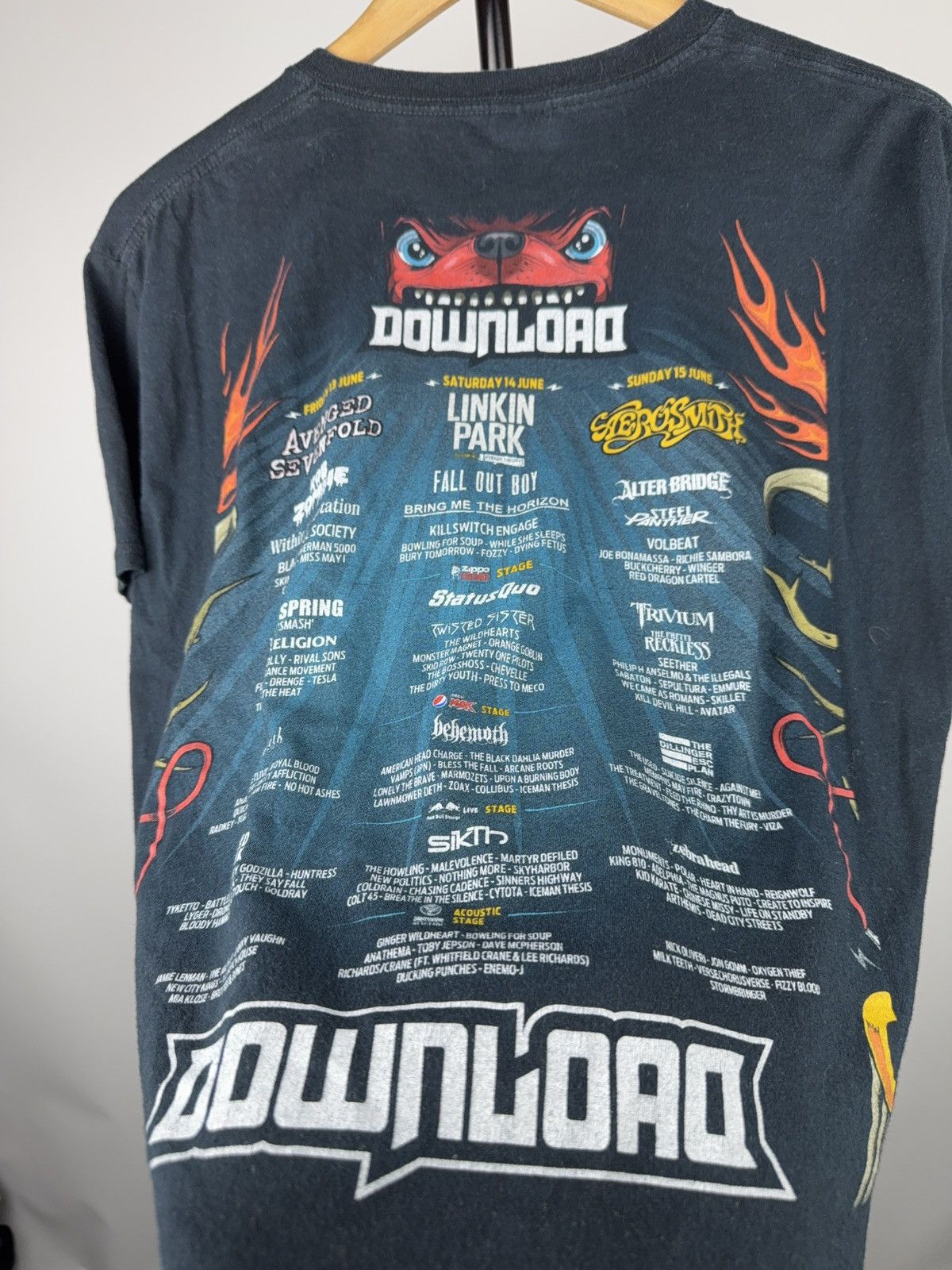 Band Tees 00s Download Festival Dog Skull Lineup Graphic T-Shirt Size US M / EU 48-50 / 2 - 13 Thumbnail