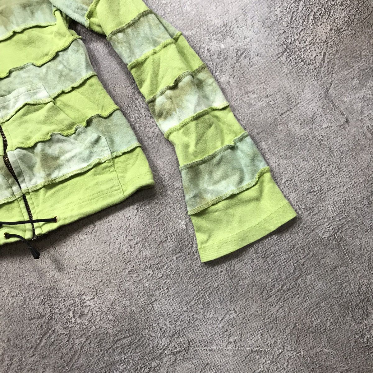 Vintage Vintage Y2K Tie Dye Striped Zip Hoodie Streetwear Baggy L Size US L / EU 52-54 / 3 - 5 Thumbnail