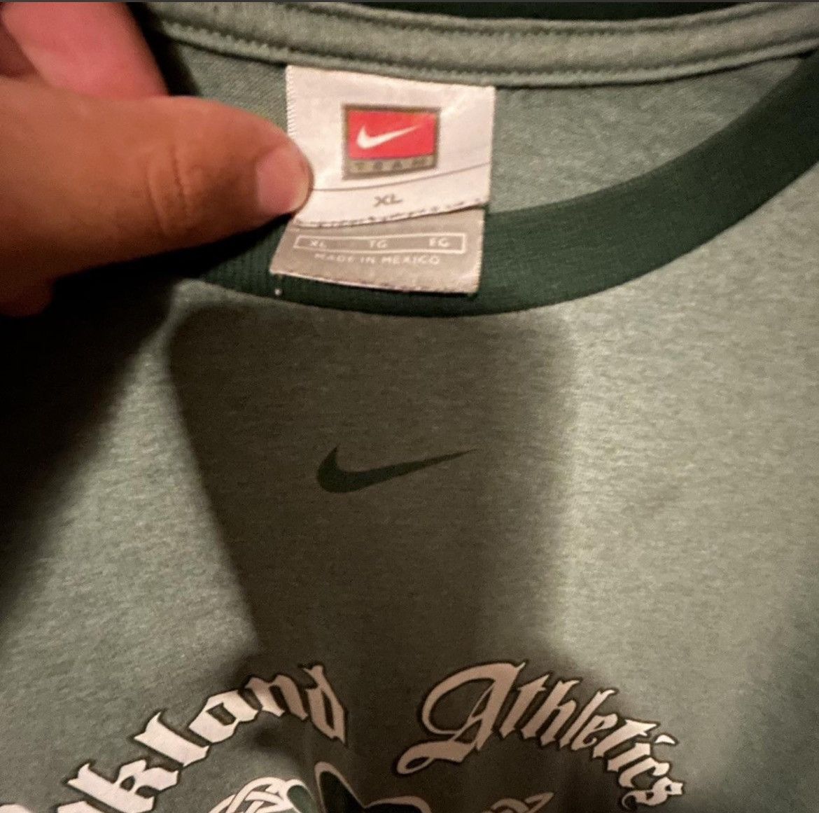 Nike Vintage nike Oakland A’s t shirt Size US XL / EU 56 / 4 - 5 Thumbnail