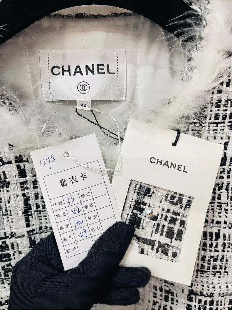 Chanel 25S black and white feather rolled-edged jacket 250