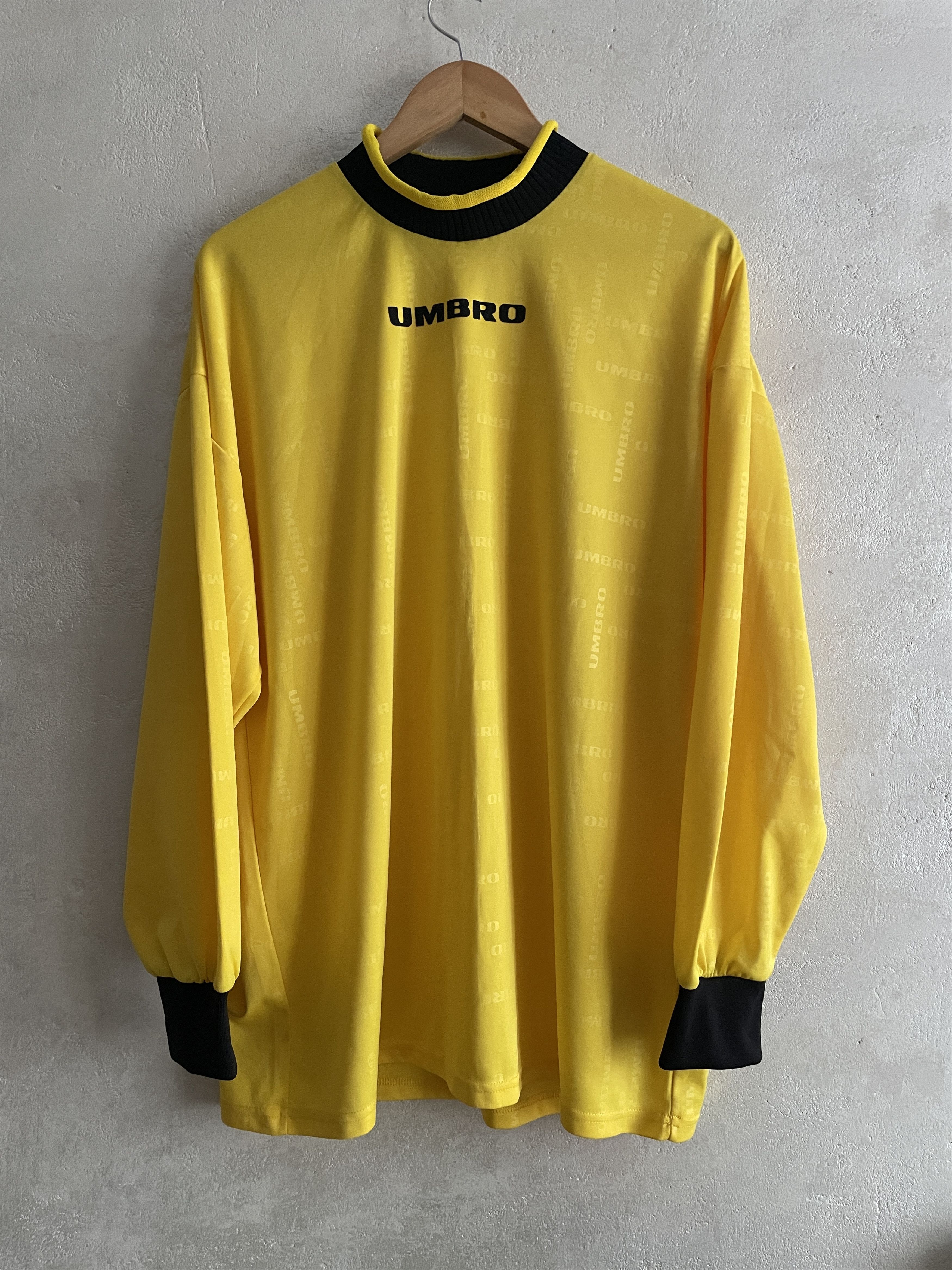 Umbro Umbro Template 90s Football Shirt Soccer Vintage Jersey Size US L / EU 52-54 / 3 - 1 Thumbnail