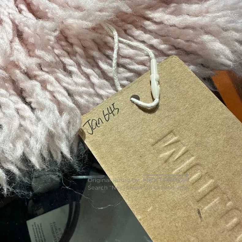 Louis Vuitton Louis Vuitton Full print presbyopia logo pink silver scarf Size ONE SIZE - 5 Thumbnail
