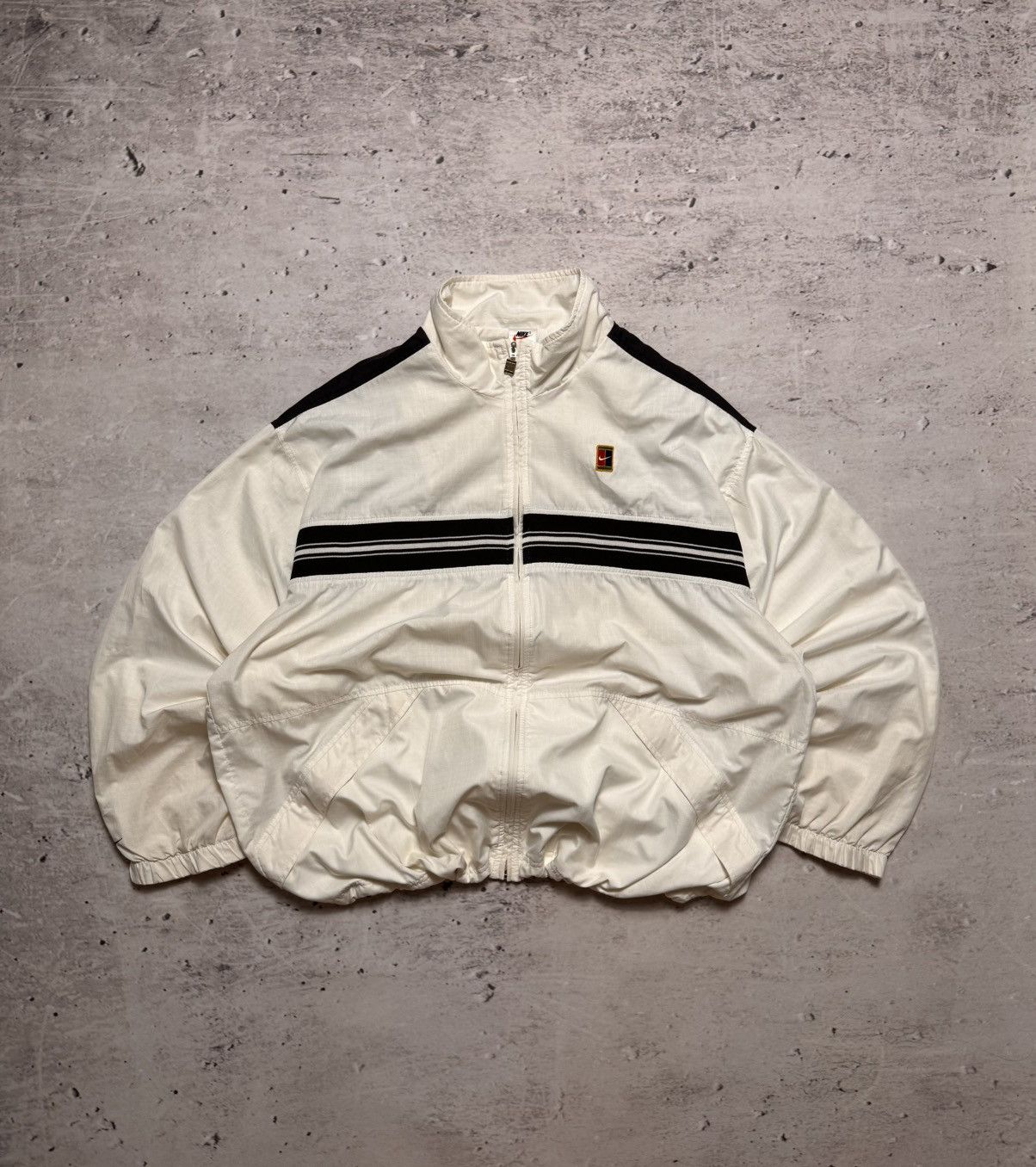 NIKE COURT VINTAGE BASIC LOGO OVERSIZE NYLON LIGHT JACKET