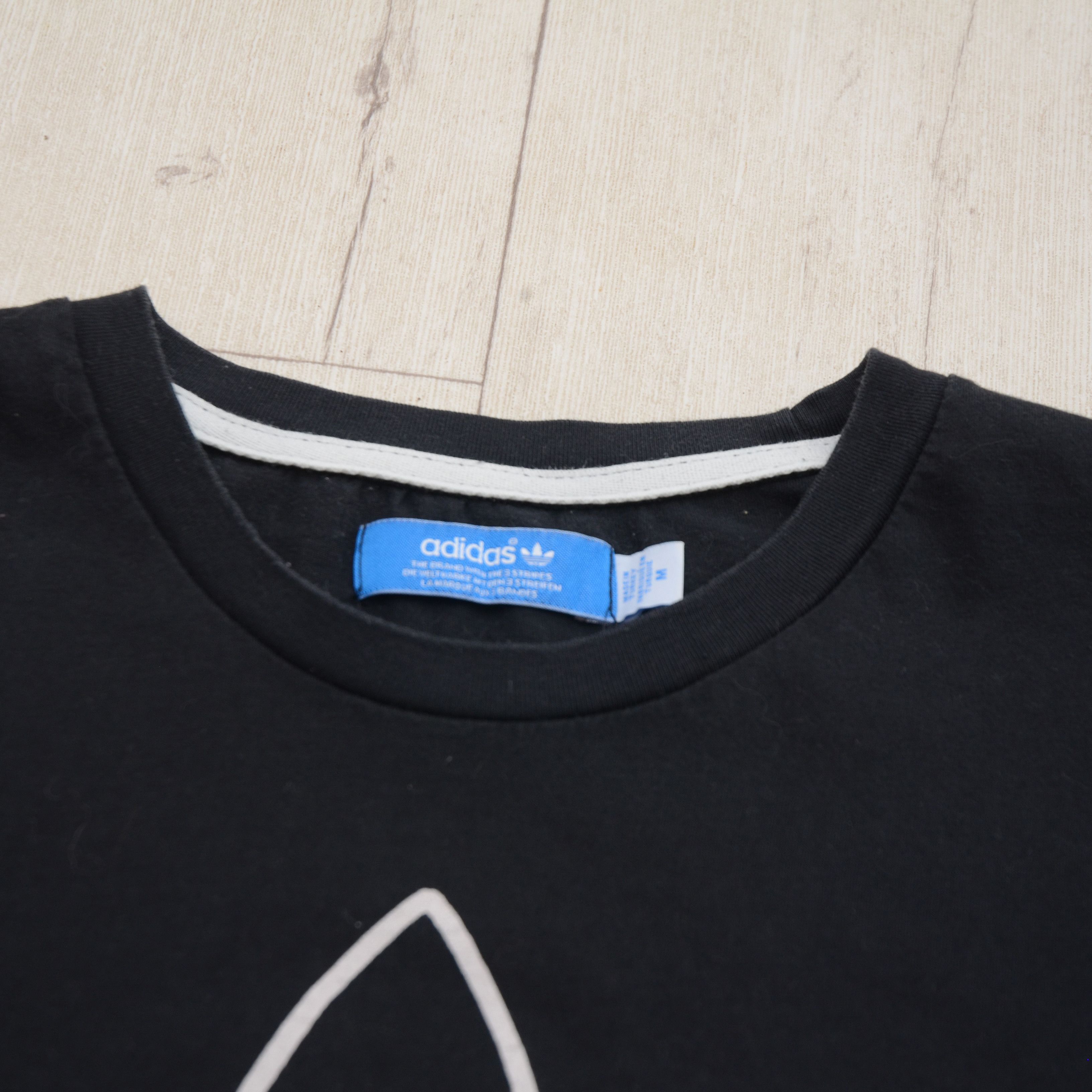 Adidas Vintage Adidas Originals Big Logo T-Shirt Tee Unisex Y2K Size M / US 6-8 / IT 42-44 - 8 Thumbnail
