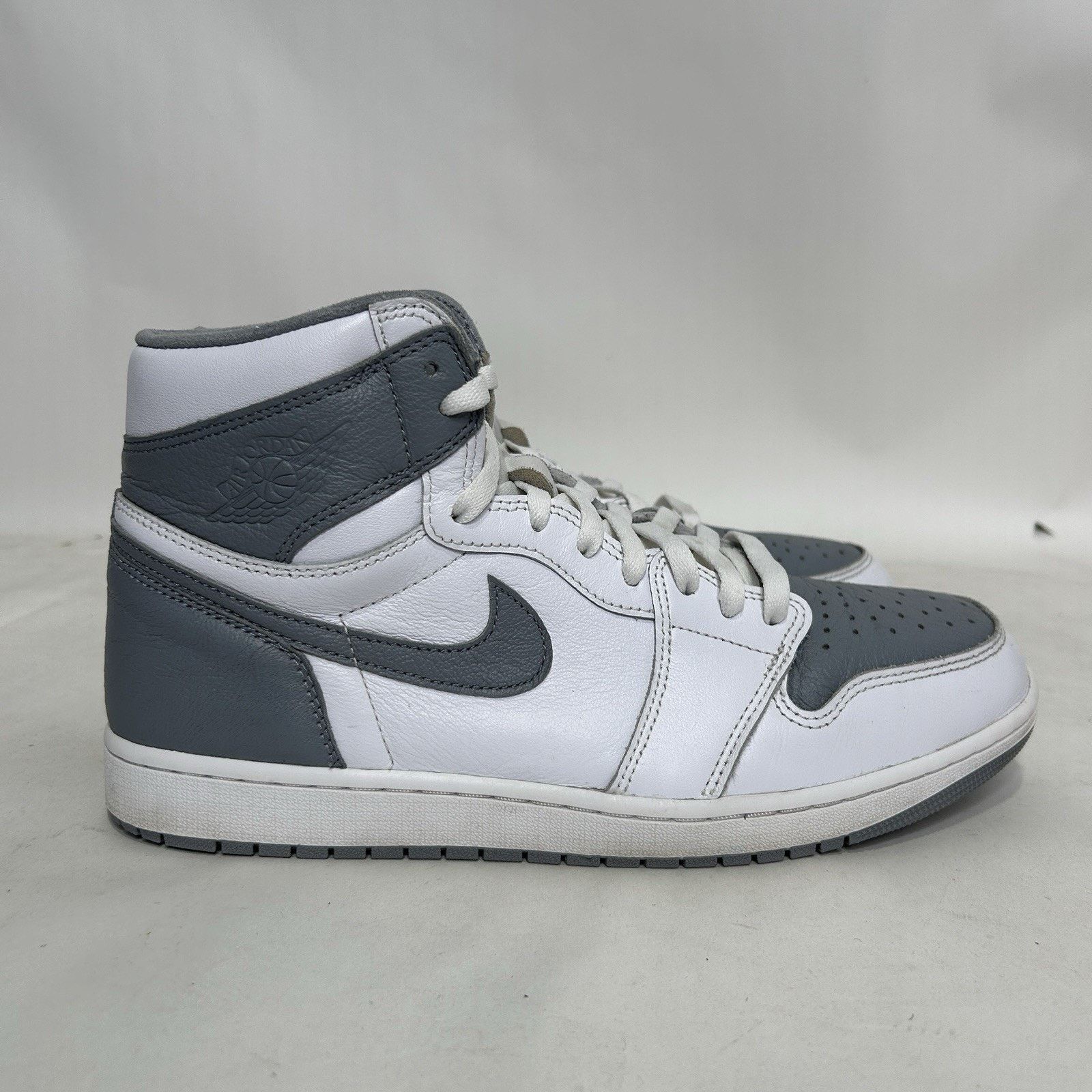 Jordan Brand Nike Air Jordan 1 Retro High OG “Stealth/Grey White” Size US 12 / EU 45 - 4 Thumbnail