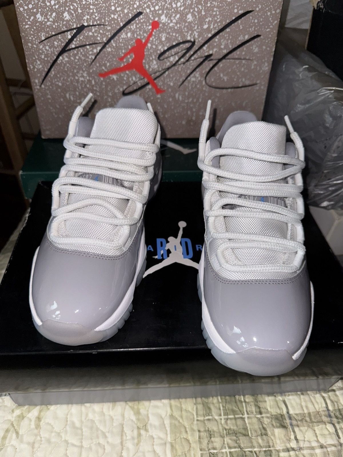 Jordan Brand Jordan 11 low cement Size US 8 / EU 41 - 1 Thumbnail