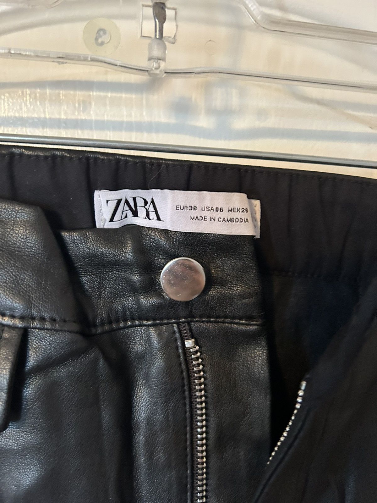Zara Faux leather pants Size 26" / US 2 / IT 38 - 2 Thumbnail
