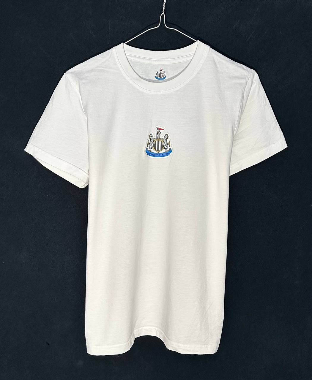 Castore Castore NUFC Newcastle United Core Cotton T-Shirt white Size US XS / EU 42 / 0 - 1 Thumbnail