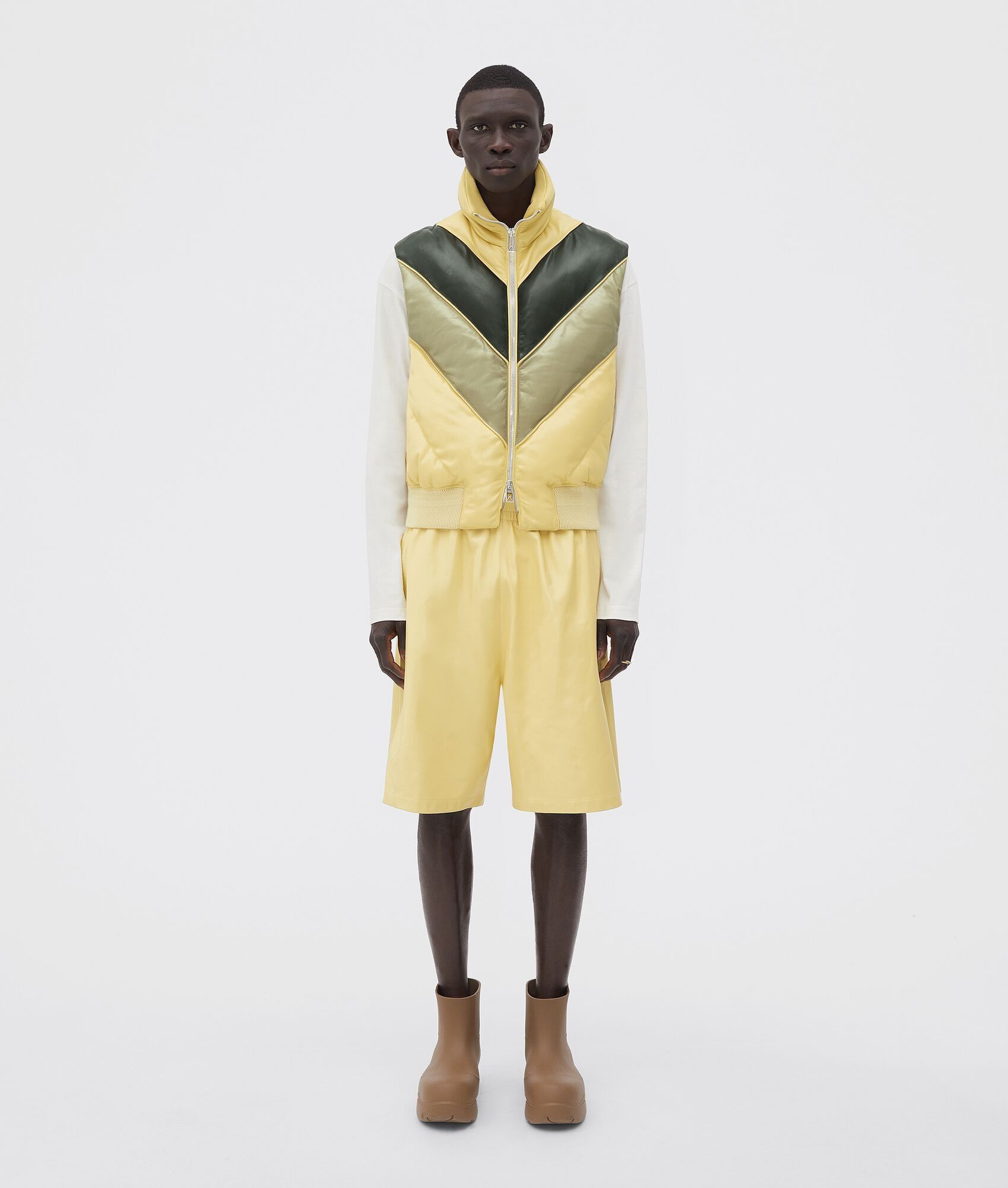 o1w1db10625 Shorts in Butter
