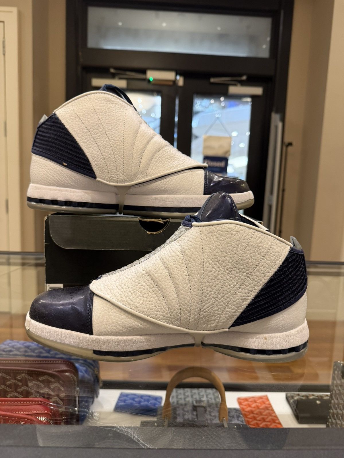 Jordan Brand Jordan 16 OG ‘White Midnight Navy’ Size US 10 / EU 43 - 2 Thumbnail