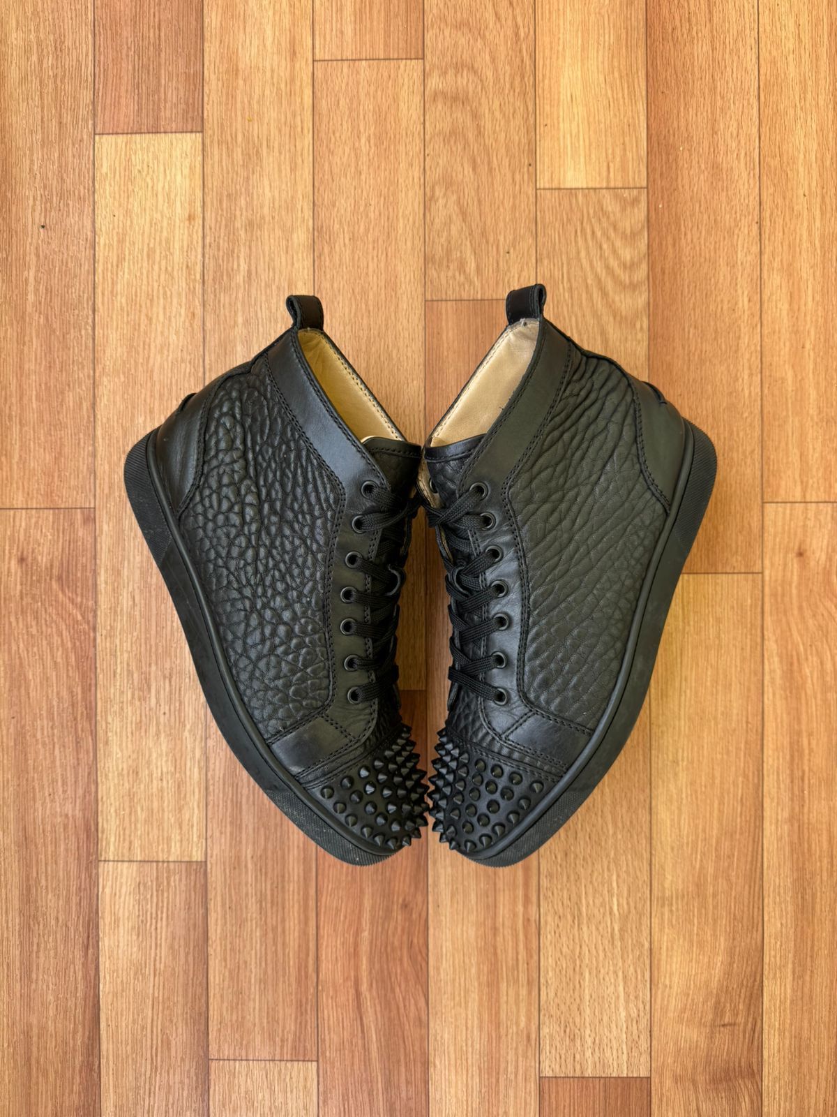 Christian Louboutin Christian louboutin black Matte spikes Sneakers Size US 7 / EU 40 - 11 Thumbnail
