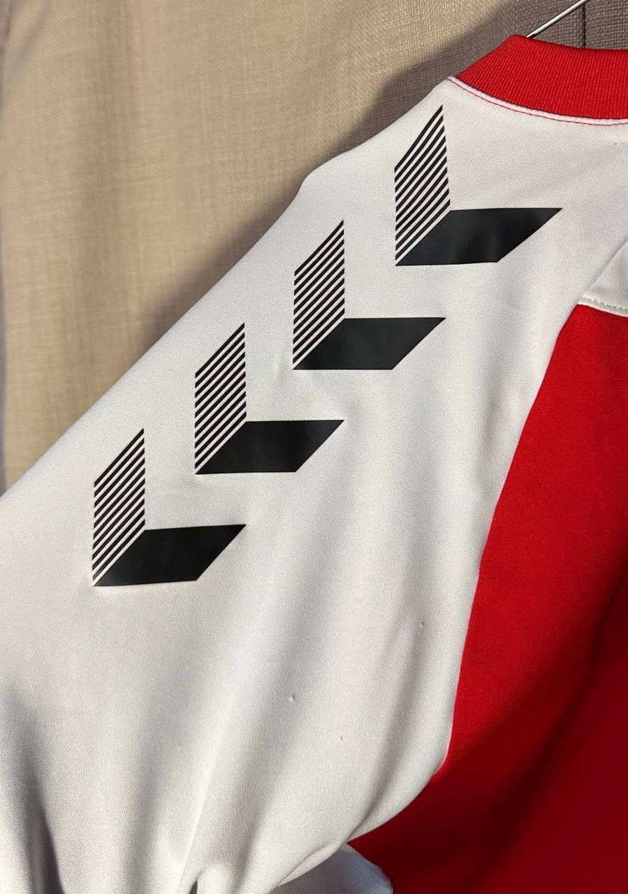Hummel Fleetwood Town 2021 2022 Home Hummel Football Jersey Shirt Size US M / EU 48-50 / 2 - 4 Thumbnail