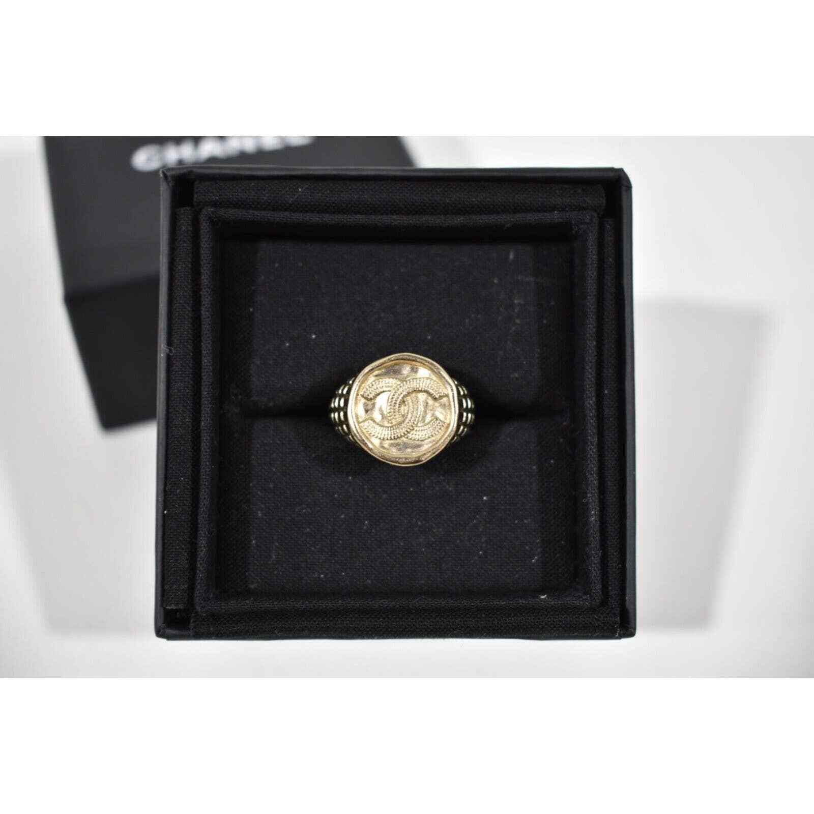 Chanel Chanel 22P Gold Circle Interlocking Fashion Finger Ring 54 7 Size ONE SIZE - 6 Thumbnail