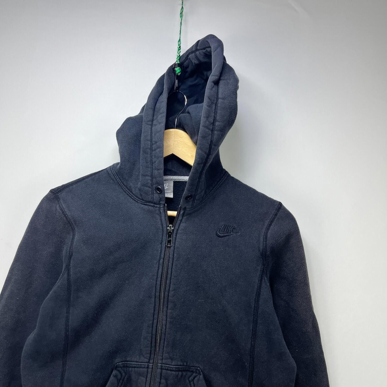 Nike Vintage Y2K Nike Zip Black Tonal Swoosh Hoodie Women's Small Size S / US 4 / IT 40 - 5 Thumbnail