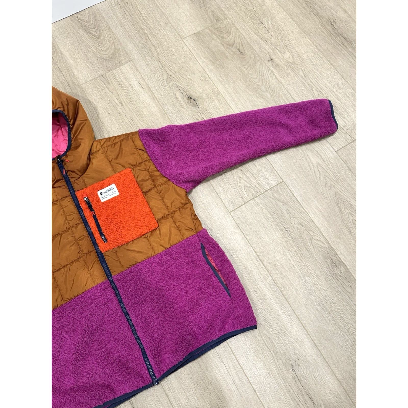 Cotopaxi Cotopaxi Trico Hybrid Hooded Jacket Womens XL Maroon Puffer Sherpa Fleece Jacket Size XL / US 12-14 / IT 48-50 - 2 Thumbnail