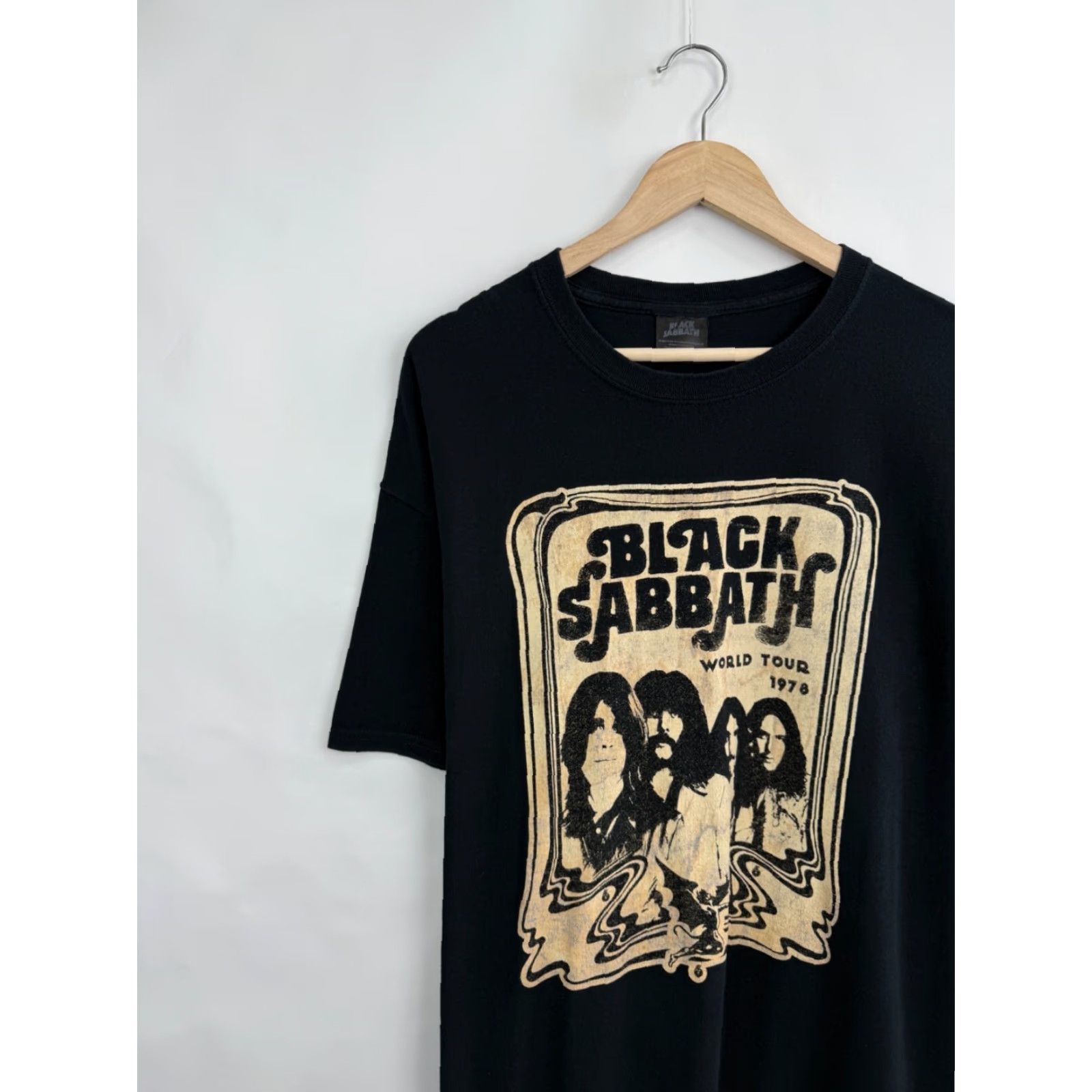 Vintage VINTAGE Black Sabbath World Tour 1978 T-Shirt XL Black Mens Shirt Large Black Sabbath World Tour 1978 T-Shirt XL Mens Size US XL / EU 56 / 4 - 3 Thumbnail