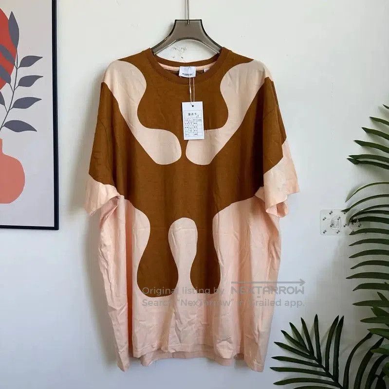 Burberry Burberry Women's Brown Cotton T-Shirt. Size L / US 10 / IT 46 - 1 Thumbnail