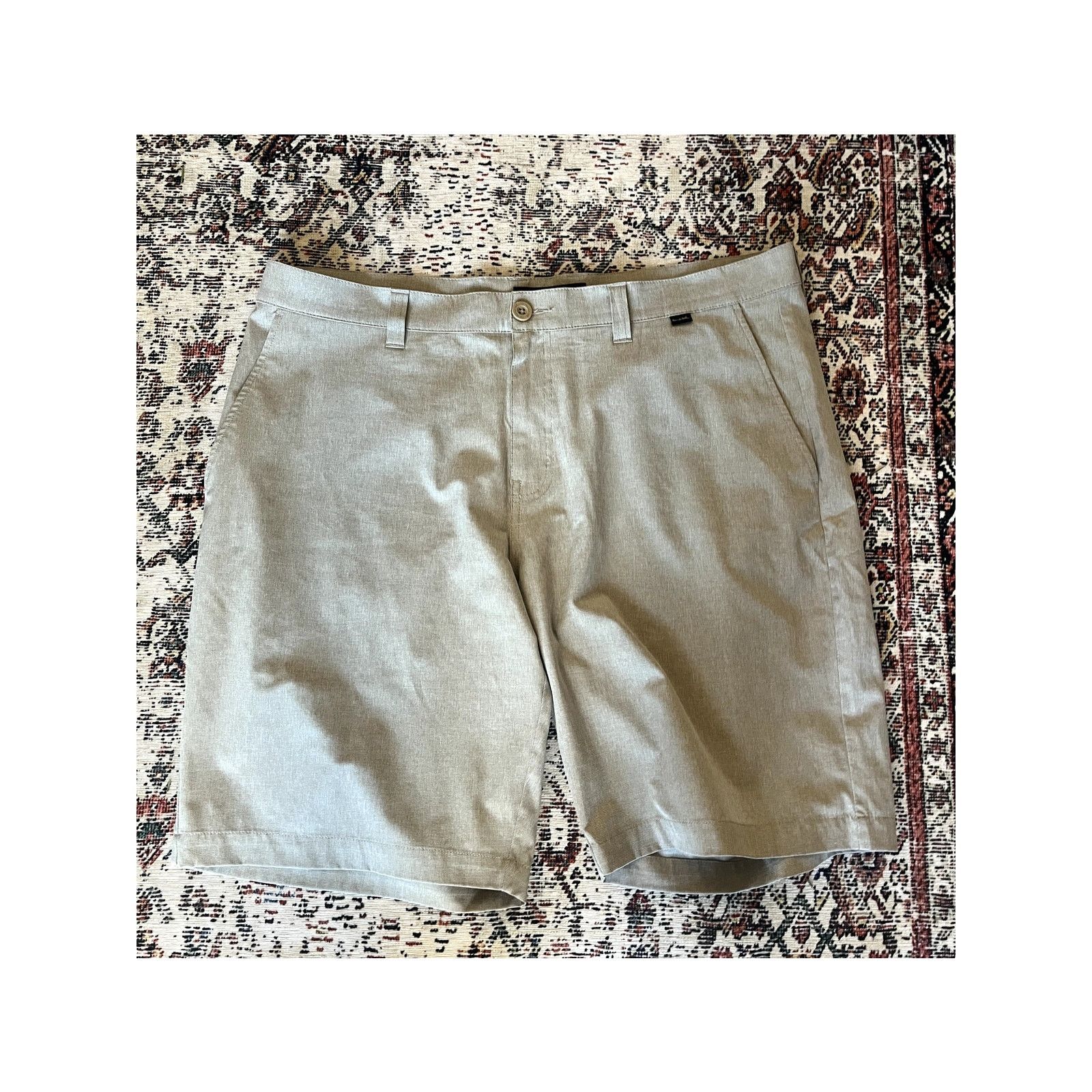 TravisMathew Travis Mathew Men Golf Chino Shorts Lightweight Beige Sz 38 Size US 38 / EU 54 - 1 Thumbnail