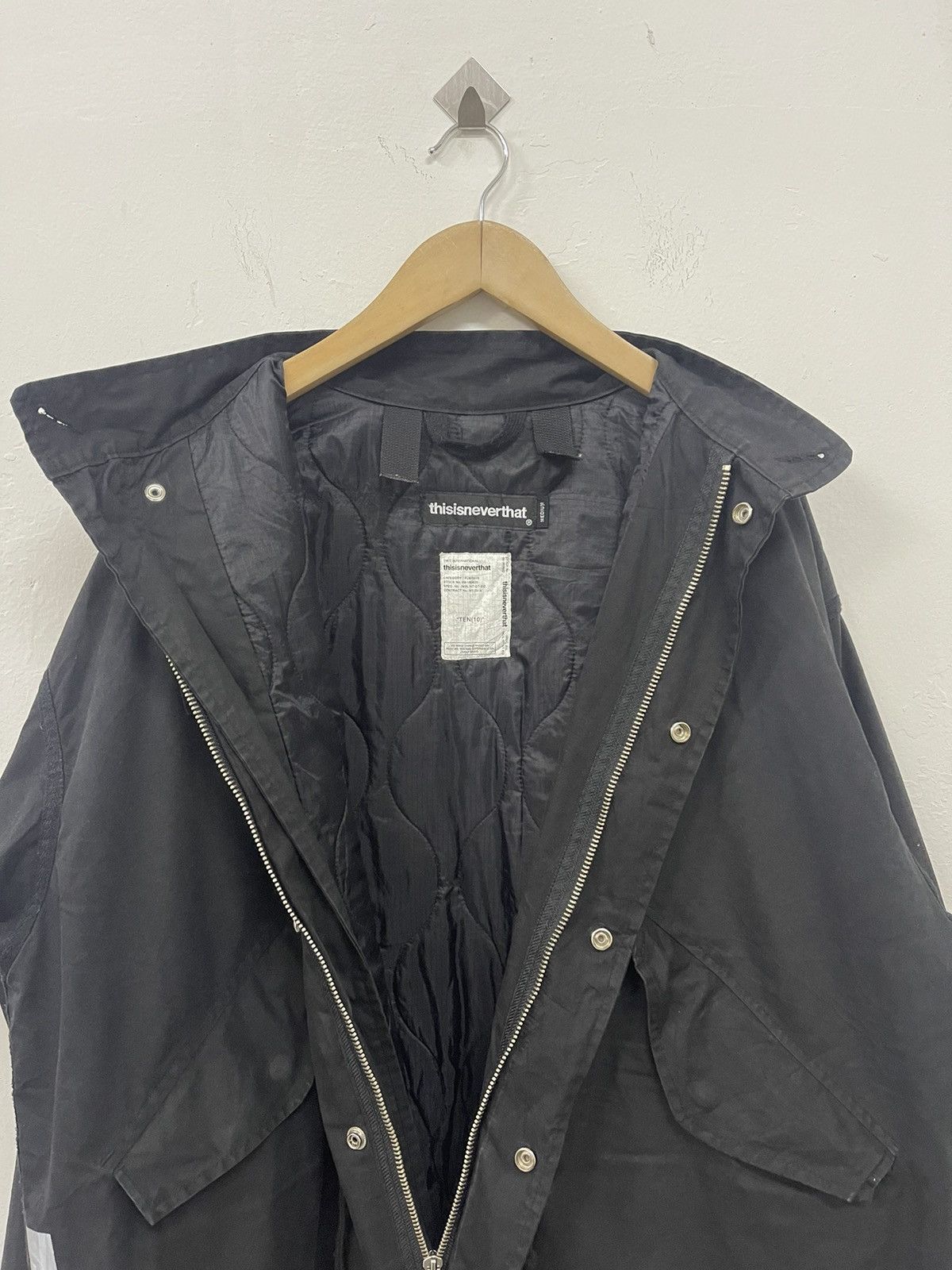 Japanese Brand × thisisneverthat FL2016 thisisneverthat ‘TEN(10)’ reflective fish tail parka Size US M / EU 48-50 / 2 - 6 Thumbnail