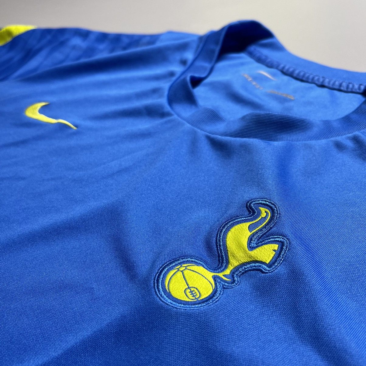 Nike TOTTENHAM HOTSPUR NIKE 2021/2022 FOOTBALL TRAINING JERSEY Size US L / EU 52-54 / 3 - 3 Thumbnail