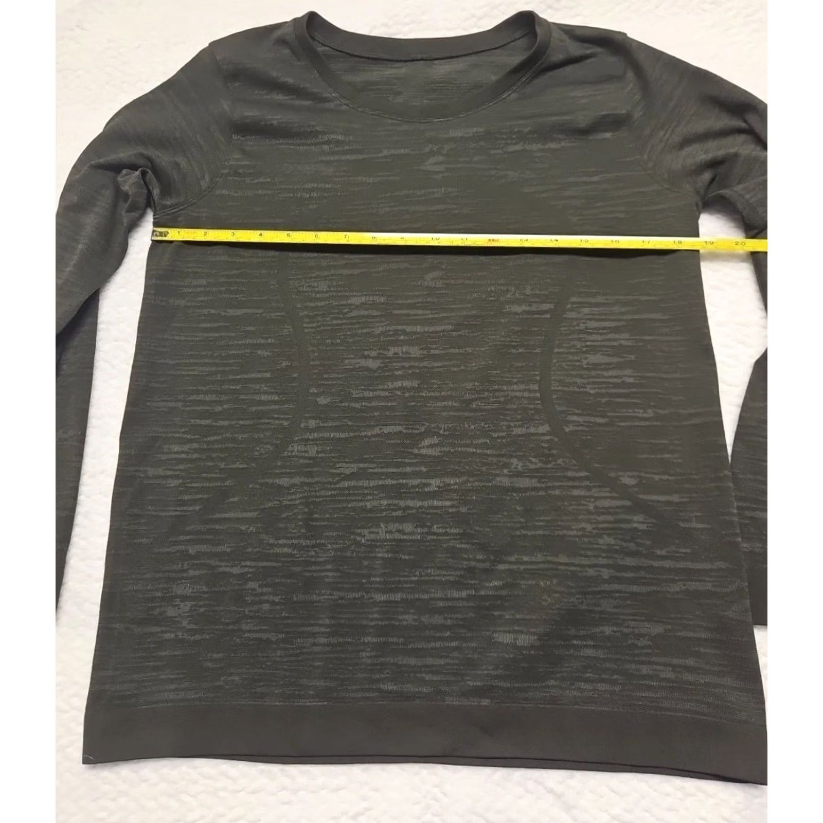Lululemon Lululemon Swiftly Tech Womens 8 Green Crew Neck Long Sleeve Pullover T-Shirt Lightweight Moisture Wicking Slim Fit Knit Activewear Non-Named N/A Size M / US 6-8 / IT 42-44 - 4 Thumbnail
