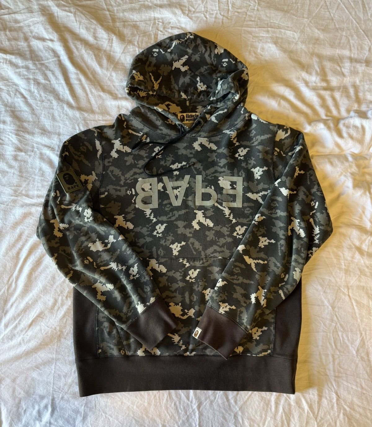 Bape A Bathing Ape BAPE Camouflage Pullover Hoodie Logo Graphic Size US L / EU 52-54 / 3 - 2 Thumbnail
