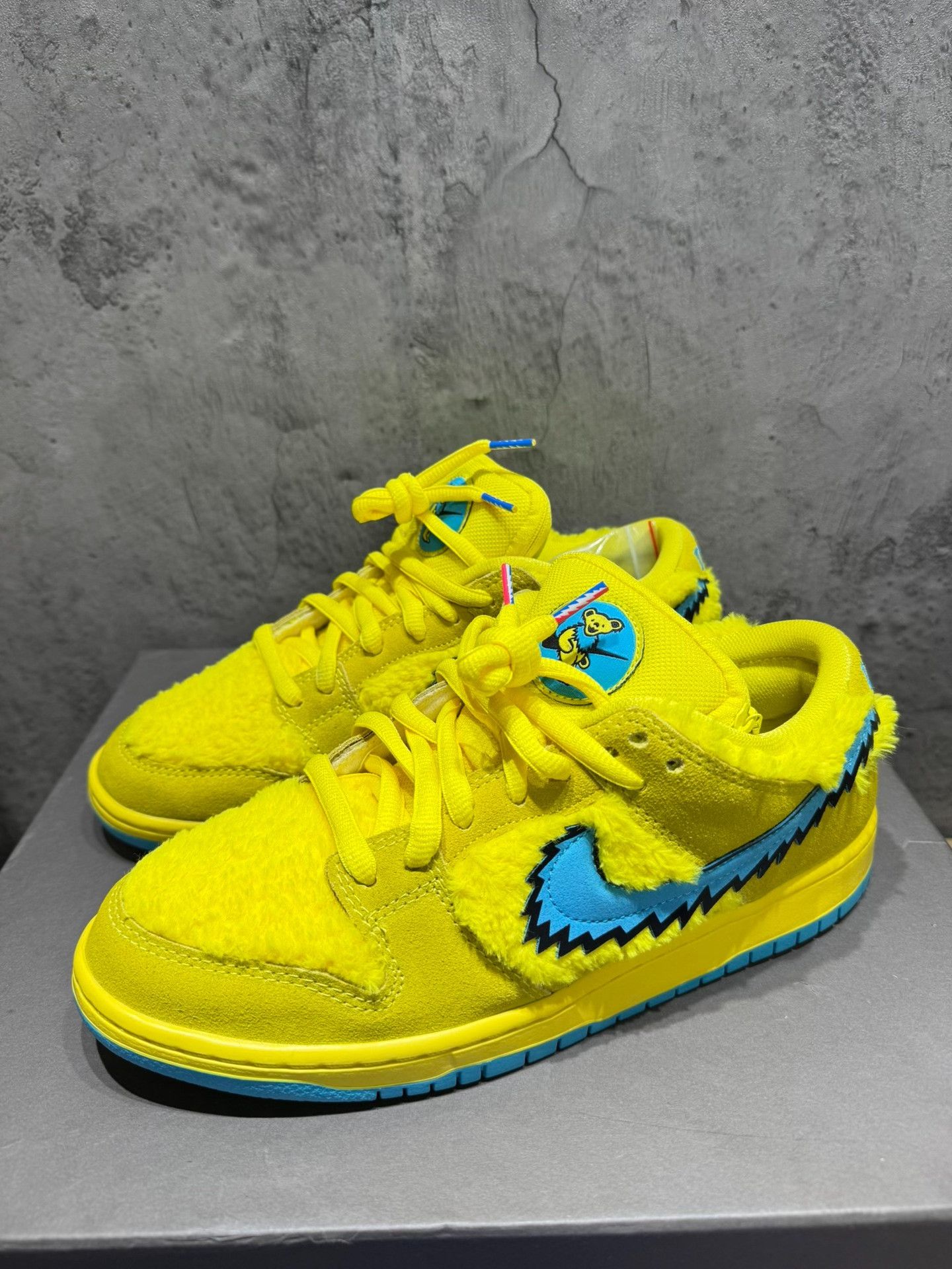 Nike Nike DUNK Yellow Lowtop Sneakers 42 Men Size US 9 / EU 42 - 1 Thumbnail