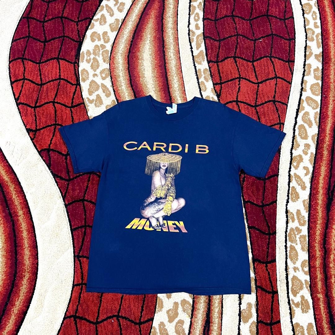Band Tees Vintage 2019 Cardi B Naked Pussy Tour T Shirt Size US L / EU 52-54 / 3 - 1 Thumbnail