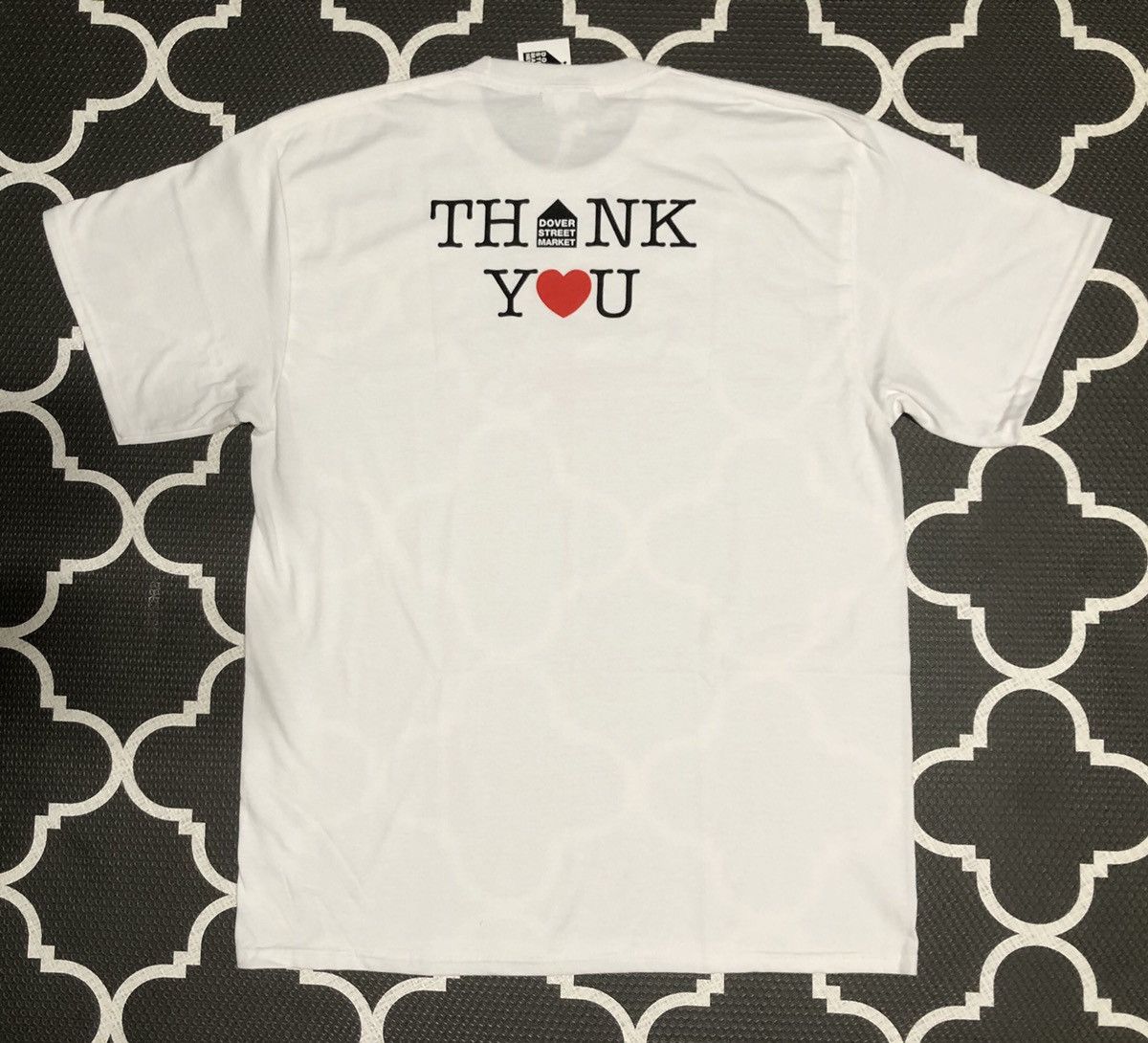 Dover Street Market × Noah Noah x DSM Cross Logo Thank You Tee Size US M / EU 48-50 / 2 - 2 Thumbnail