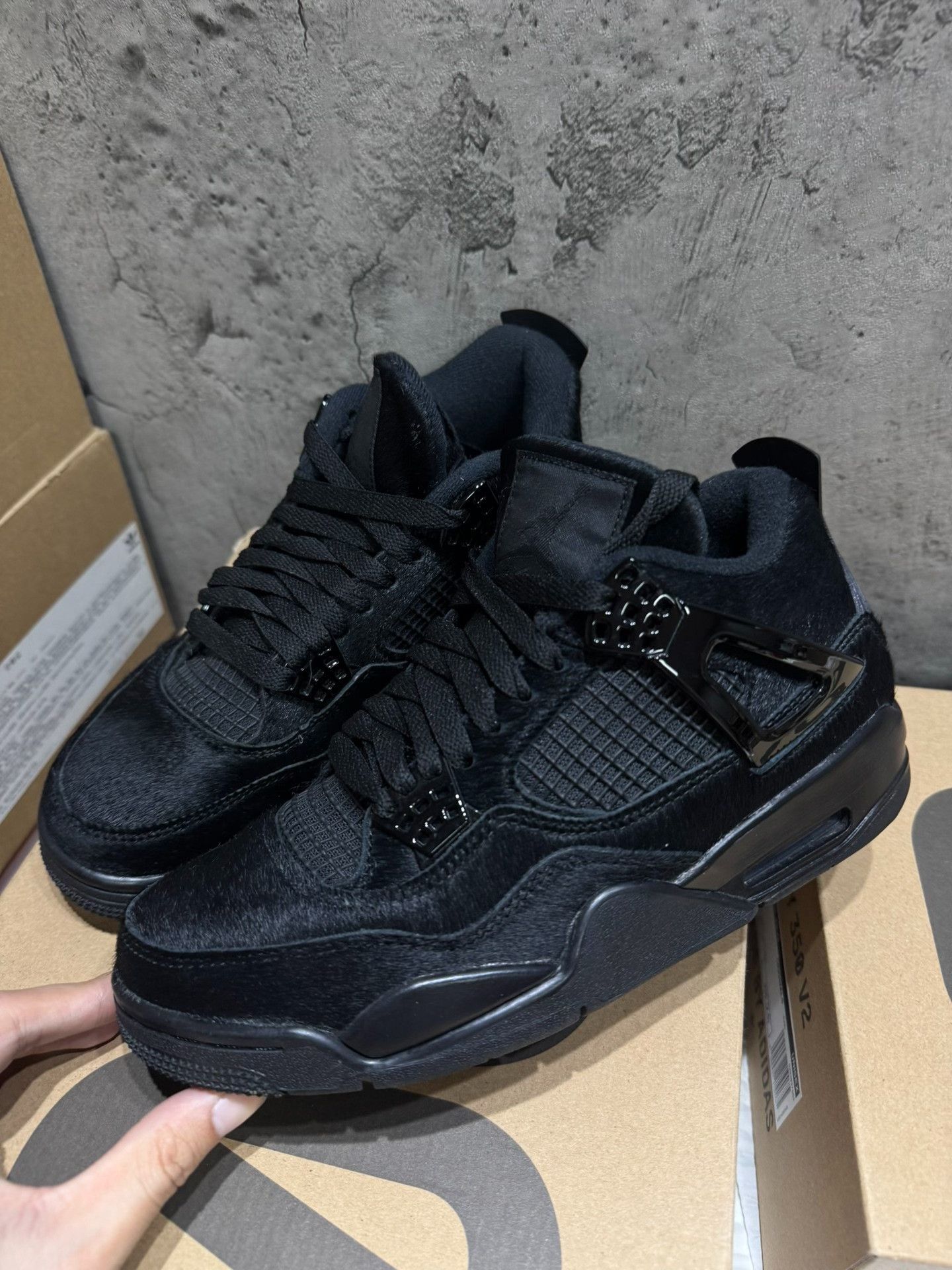 Nike Nike AJ4 Black Lowtop Sneakers 38 Men Size US 6 / EU 39 - 1 Thumbnail